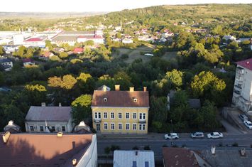 VÂNZARE - SPAȚIU COMERCIAL, CLĂDIRE INTERBELICĂ, CENTRU SIRET anunturi imobiliare Suceava