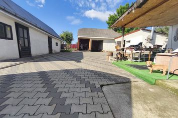 Casă - 4 camere de vanzare NEGOSTINA - Suceava anunturi imobiliare Suceava