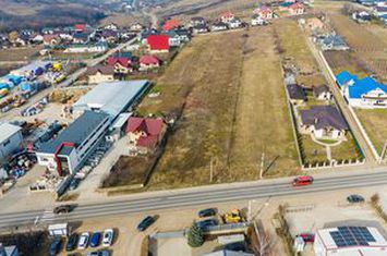 Teren intravilan Miroslava, 1947 mp, acces privat la drumul principal anunturi imobiliare Iasi
