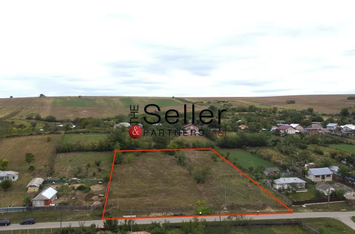 Teren de vânzare intravilan, la asfalt, Hoisesti, comuna Dumești, Iași anunturi imobiliare Iasi
