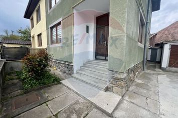 Casă cu 3 camere de vânzare Calea Dumbravii anunturi imobiliare Sibiu