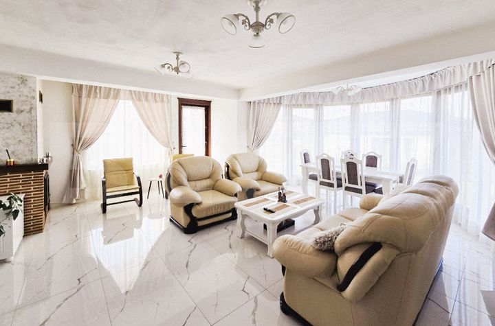 Casă - 5 camere de vanzare DEZMIR - Cluj anunturi imobiliare Cluj