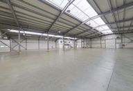1.150.500 €, Spațiu industrial