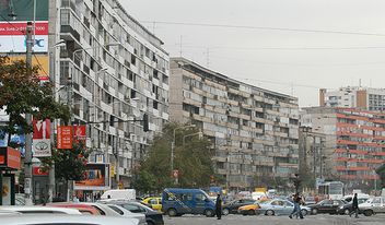 Dezvoltatorul imobiliar Kardan va opri toate proiectele din Europa de Est