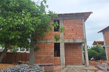 VILA INDIVIDUALA P+1-STR.ASTRELOR(METROU BERCENI) anunturi imobiliare Bucuresti