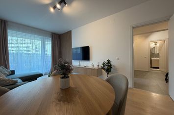 CHITILA - Atria Urban | Chirie 2 Camere cu Curte + Piscina | Parcare anunturi imobiliare Bucuresti