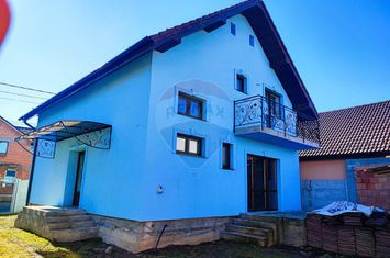 Casă / Vilă cu 5 camere de vânzare anunturi imobiliare Sibiu