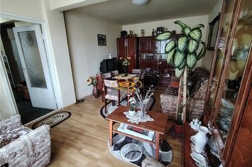 Apartament 4 camere de vanzare VEST - Harghita anunturi imobiliare Harghita