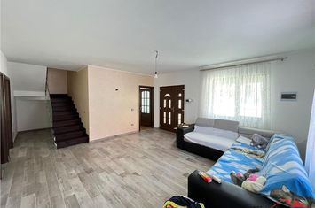 Vilă - 5 camere de vanzare SUD-VEST - Vrancea anunturi imobiliare Vrancea