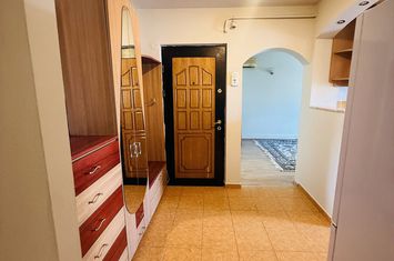 PACURARI, POSTA, APARTAMENT CU 3 CAMERE DECOMANDAT, BAIE CU GEAM anunturi imobiliare Iasi