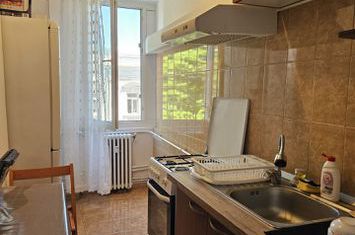 Apartament de vanzare 2 camere decomandate zona Centru-Piata Unirii anunturi imobiliare Iasi