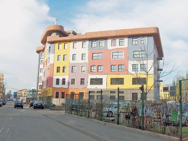 Unora le place "special"