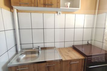 Garsonieră de vanzare CONFECTII - Arad anunturi imobiliare Arad