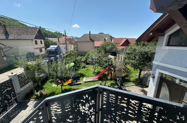 Vilă - 5 camere de vanzare PURCARENI - Brasov anunturi imobiliare Brasov