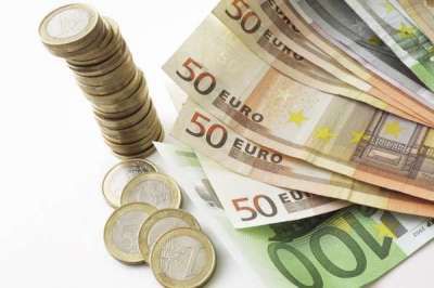 Ce se va întâmpla cu creditele în lei când vom trece la euro?