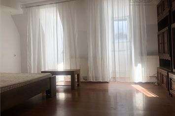 Apartament 3 camere de vanzare ULTRACENTRAL - Brasov anunturi imobiliare Brasov
