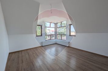 Casă / Vilă cu 9 camere de vânzare în zona Ultracentral anunturi imobiliare Vaslui