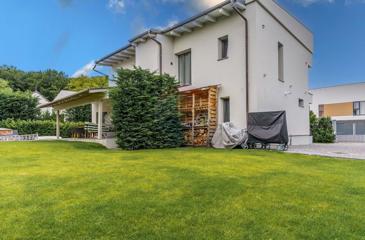 Vila moderna, 920 teren, Faget, la cheie, ansamblu privat, comision 0 anunturi imobiliare Cluj