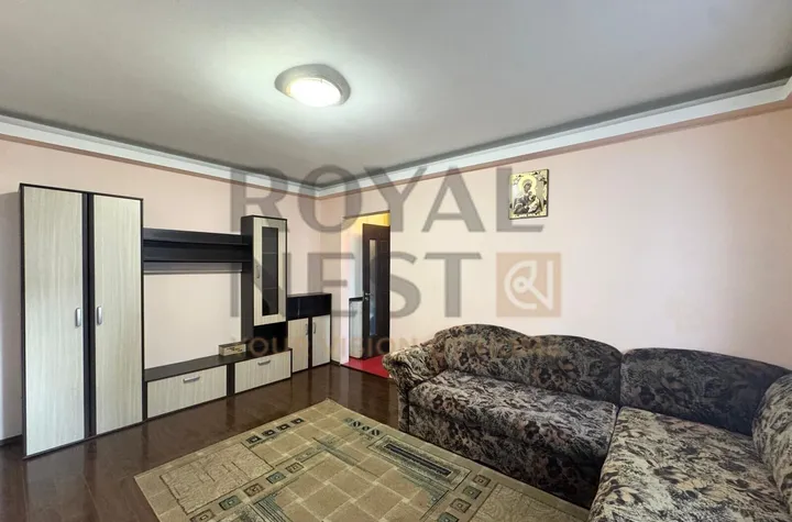 De inchiriat apartament 2 camere in zona Florilor anunturi imobiliare Brasov