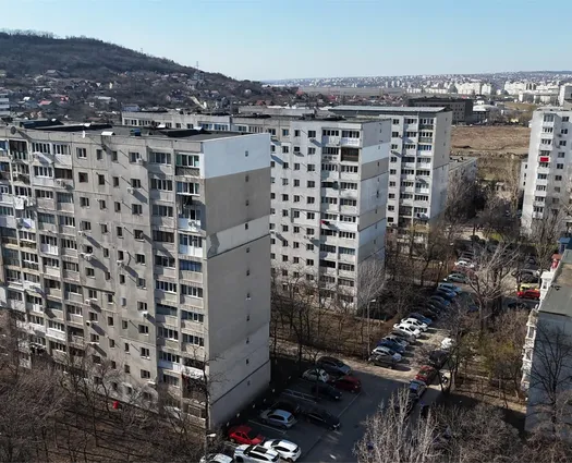 Apartament 3 camere Mircea cel Batran, 70 mp