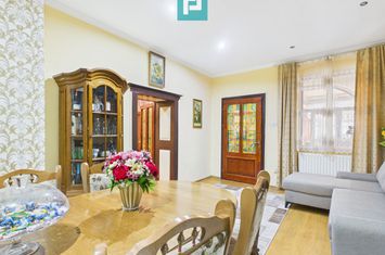 Apartament cu 2 camere pe Str.Episcopiei anunturi imobiliare Arad