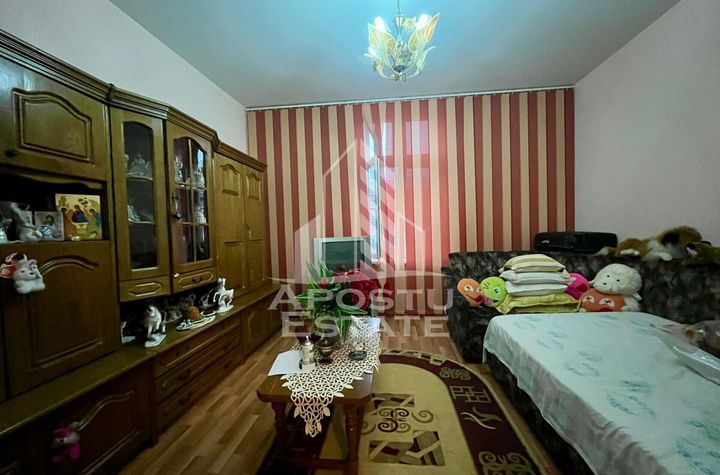 Apartament 2 camere,curte comuna,zona Complexul Studentesc anunturi imobiliare Timis