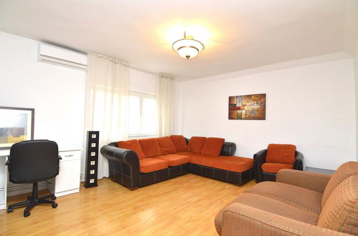 Apartament 3 camere de inchiriat UNIRII - Bucuresti anunturi imobiliare Bucuresti