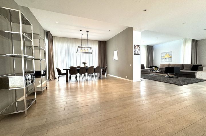 Luxury 4-room apartment, Herastrau area anunturi imobiliare Bucuresti