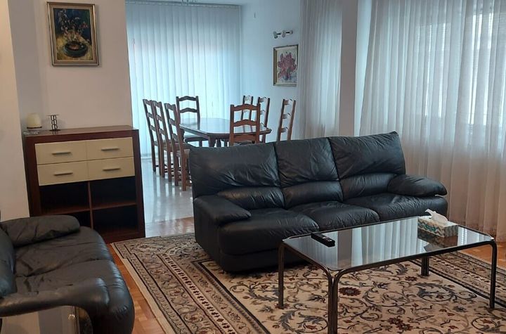 BANEASA in vila ap 3 camere mobilate si utilate, et 1, parcare. anunturi imobiliare Bucuresti