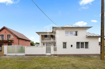 Casa individuala | P+M | Teren 1446 MP | Sup Ut 242 MP | COMISION 0% anunturi imobiliare Arad