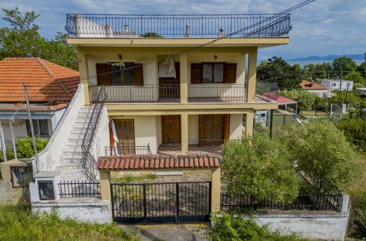 Casă individuală pe două niveluri în Asprovalta anunturi imobiliare Grecia