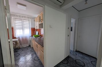Apartament 2 camere de vanzare ORIZONT - Bacau anunturi imobiliare Bacau