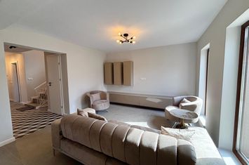 Casă - 5 camere de vanzare CISNADIE - Sibiu anunturi imobiliare Sibiu
