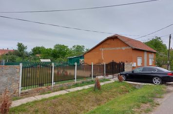 Casă - 3 camere de vanzare CENTRAL - Arad anunturi imobiliare Arad
