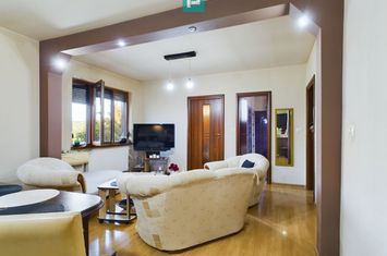Casă individuală Parter + Etaj în Timișoara, aproape de Shopping City anunturi imobiliare Timis