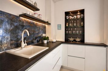 Apartament 2 camere de inchiriat TRACTORUL - Brasov anunturi imobiliare Brasov