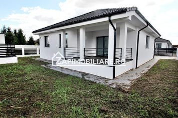 Casă la cheie pe 1 nivel 4 camere 2 băi,145 mp,500 mp teren anunturi imobiliare Mures