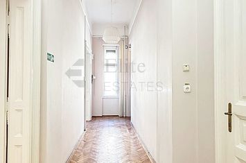 Apartament ultracentral 97 mp Palatul Rimanoczy | Pietonala anunturi imobiliare Bihor