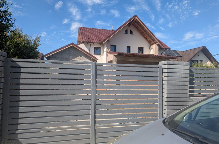Casă - 4 camere de vanzare BACAU - Bacau anunturi imobiliare Bacau