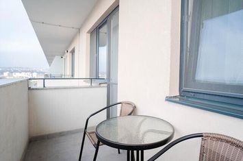 PODU ROS, APARTAMENT CU O CAMERA DECOMANDAT, MUTARE IMEDIATA anunturi imobiliare Iasi