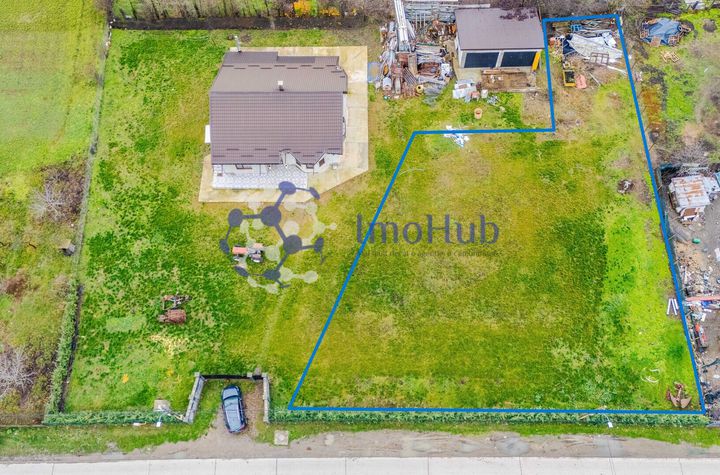 Teren intravilan de vânzare în Letcani - Bogonos, utilități, asfalt anunturi imobiliare Iasi