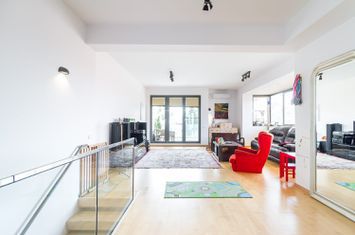 4-room duplex, unfurnished, terrace, Dorobanti Capitale area anunturi imobiliare Bucuresti