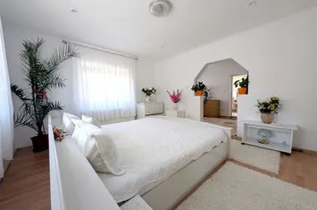 Casă - 4 camere de vanzare NUFARUL - Bihor anunturi imobiliare Bihor