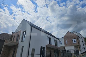 Vilă - 4 camere de vanzare FLORESTI - Cluj anunturi imobiliare Cluj