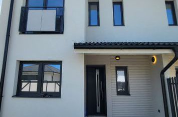 Vilă - 5 camere de vanzare CISNADIE - Sibiu anunturi imobiliare Sibiu