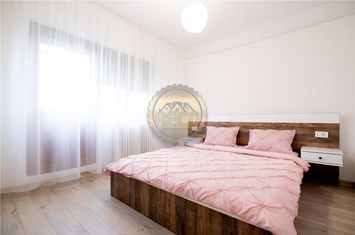 Apartament 3 camere de vanzare ROGERIUS - Bihor anunturi imobiliare Bihor
