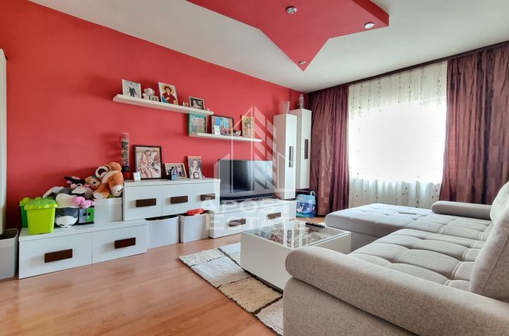 Apartament 3 camere, etaj intermediar, centrala proprie, zona Lipovei anunturi imobiliare Timis