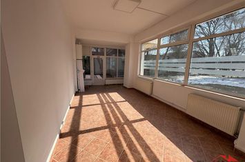 Spațiu comercial de inchiriat CENTRAL - Vrancea anunturi imobiliare Vrancea