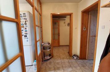 Apartament 4 camere de vanzare TRACTORU - Brasov anunturi imobiliare Brasov