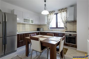 Vilă - 7 camere de vanzare TRACTORUL - Brasov anunturi imobiliare Brasov